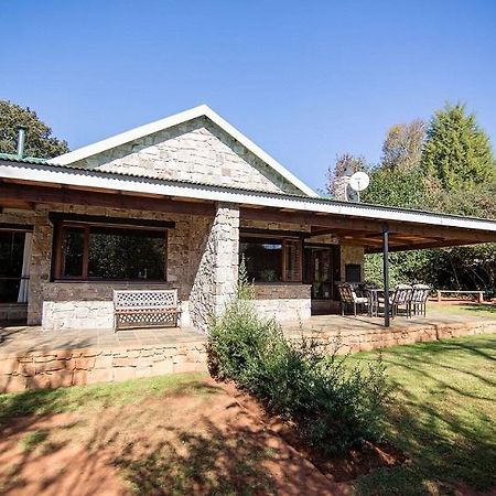 Big Oak Cottages Dullstroom Extérieur photo