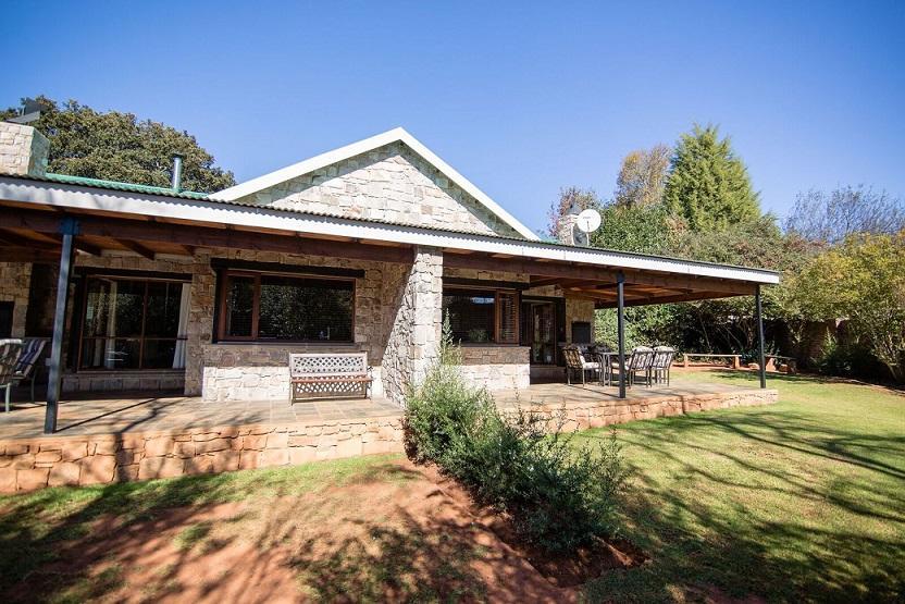 Big Oak Cottages Dullstroom Extérieur photo